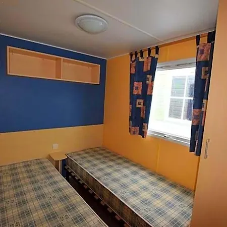 Holacamp Hotel 2*