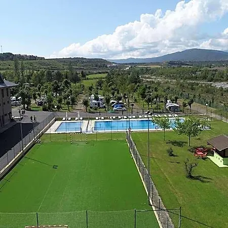 Holacamp فندق Sabiñánigo