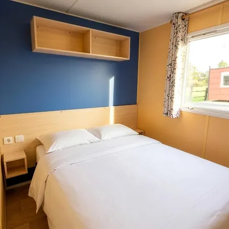 Hotel Holacamp 2*