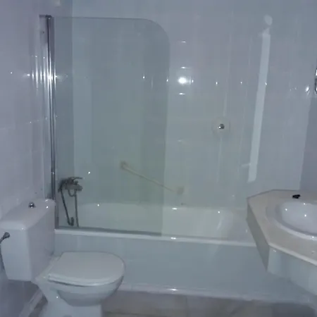 Holacamp Hotel